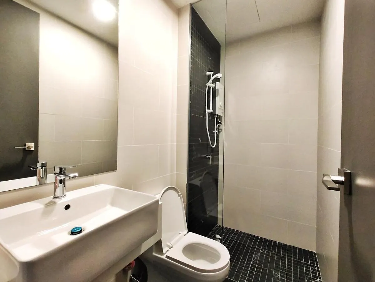 Haven Luxury 2Br Suite With Stunning Views George Town